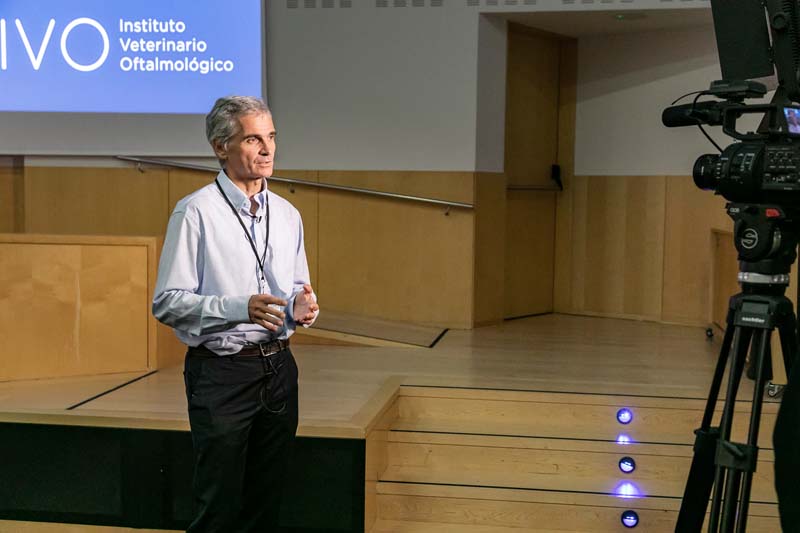 Entrevista a Paco Simó en Curso Infecciones Oculares Casos clínicos. Foto: J. Casanova